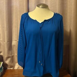 Chic Women's Blue Blouse with Tie Detail